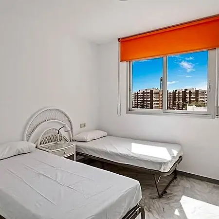 Amazing 3br, 2 Bath Apart, Close To The Sea 아파트 푸엔히롤라
