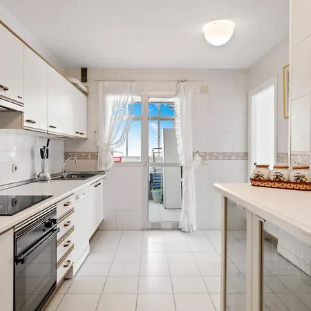 Amazing 3br, 2 Bath Apart, Close To The Sea 公寓 丰希罗拉